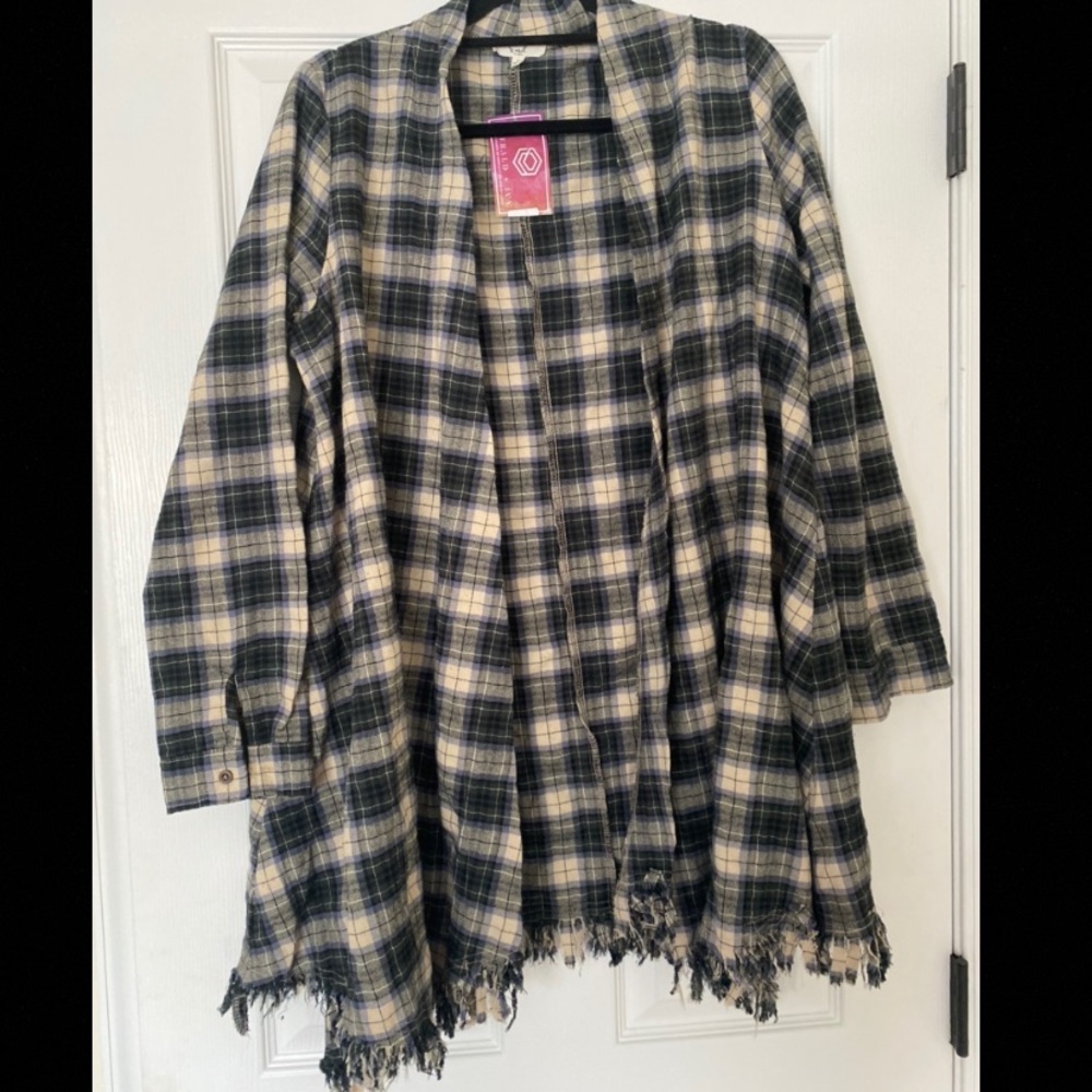 long plaid distressed/fringe flannel